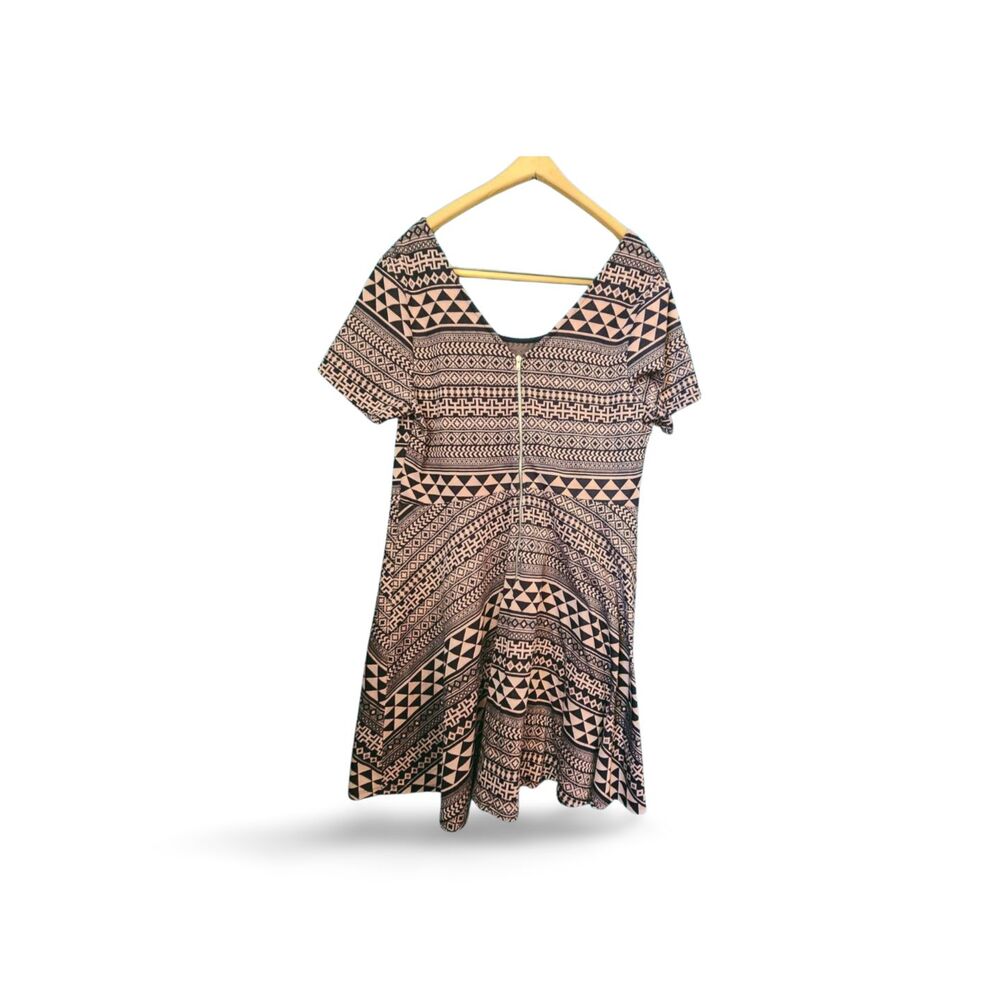 City Triangles Dress Plus 16 Navy Pink Deco Print Knit V-Neck Back Short Sleeve - Picture 3 of 10